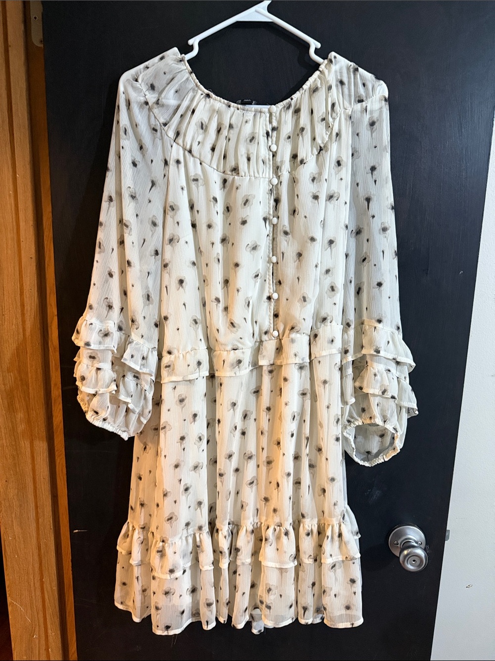 Simply Vera Vera Wang Cream Floral Long Sleeve Ruffle Dress